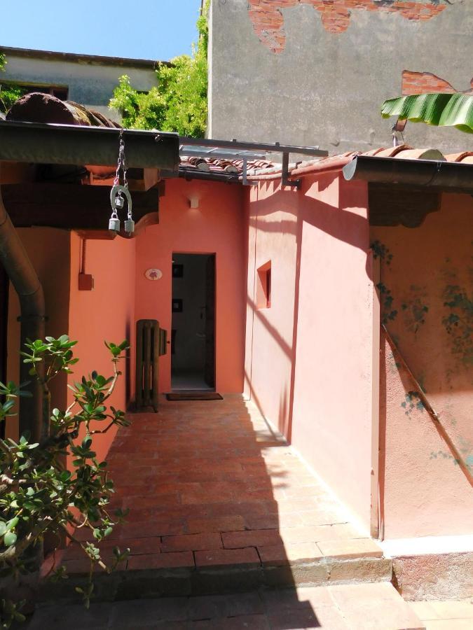 Appartamento Con Piscina Immersa Nel Verde Cascina Luaran gambar