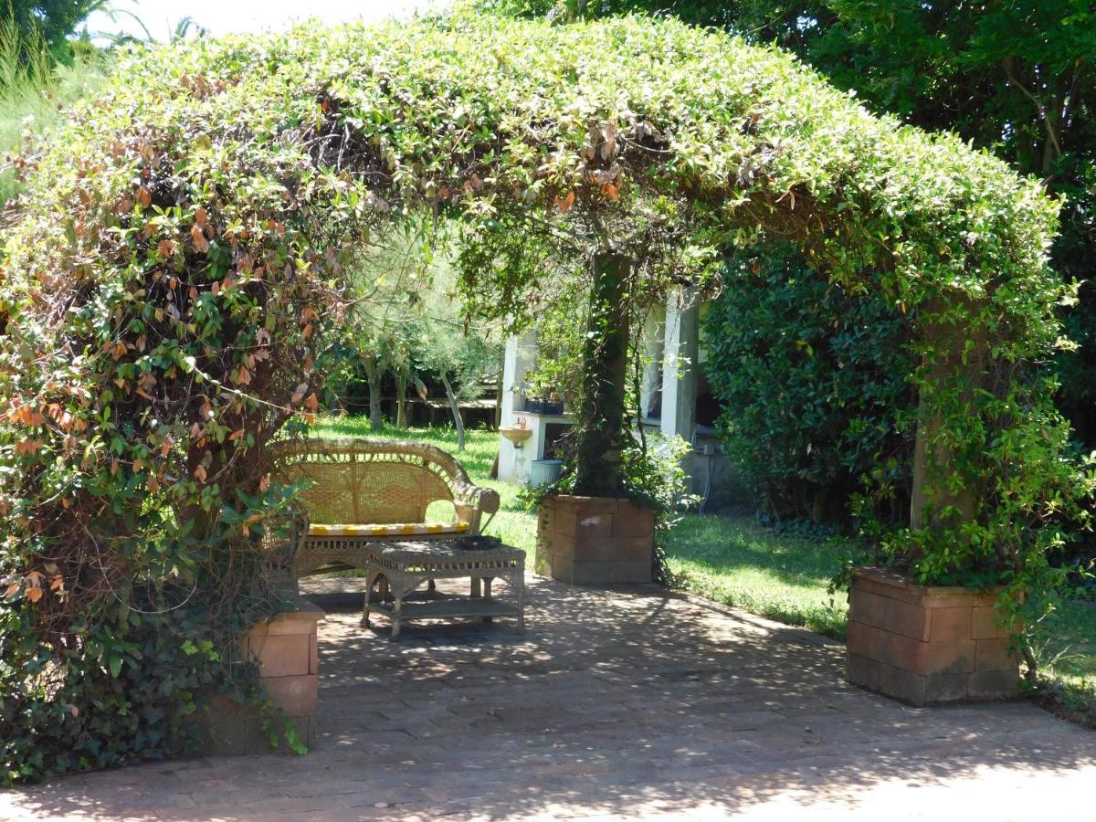 Appartamento Con Piscina Immersa Nel Verde Cascina Luaran gambar